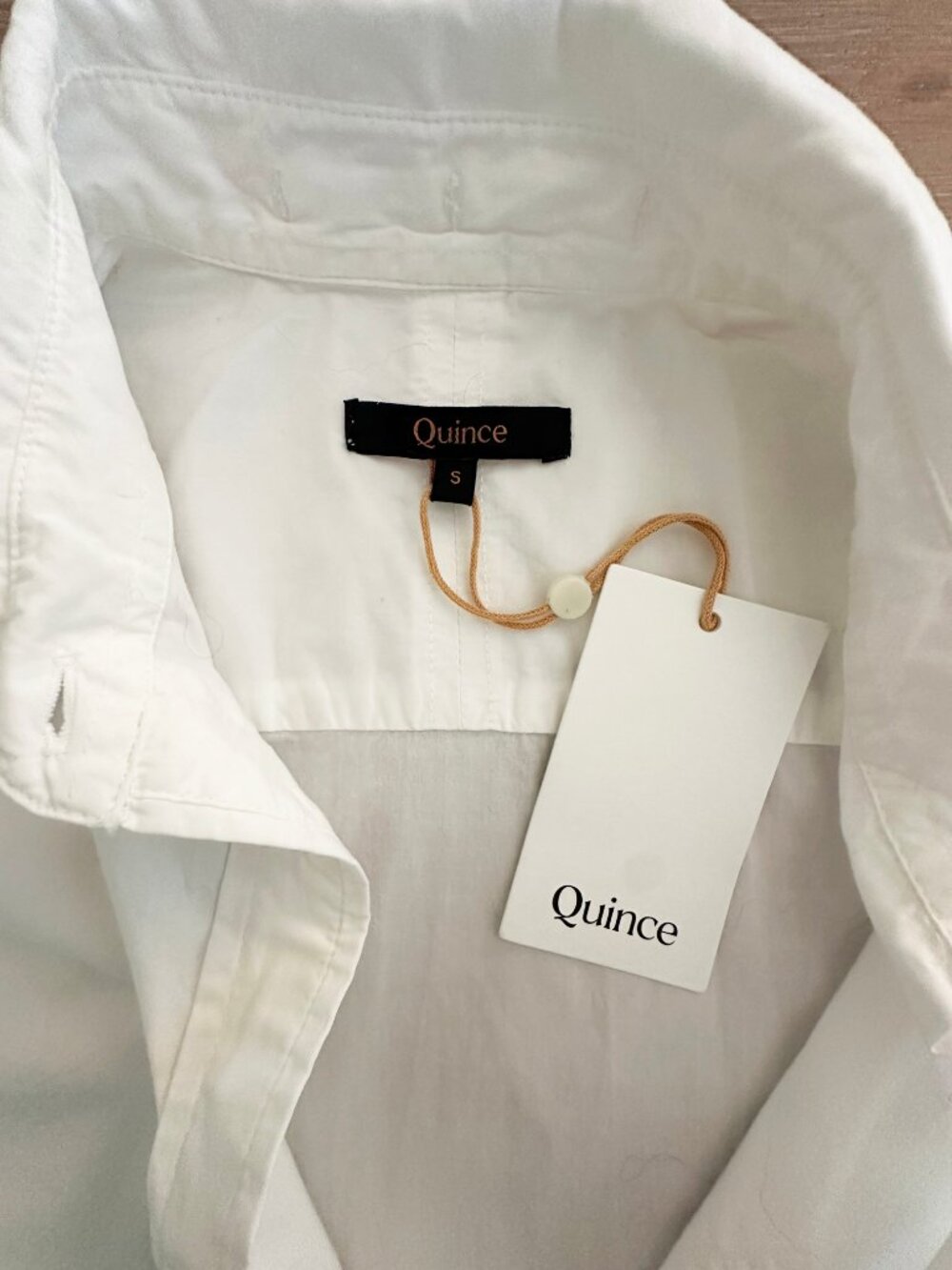 NWT Quince Organic Cotton Relaxed Oxford Shirt, White - SMALL - Picture 4 of 4